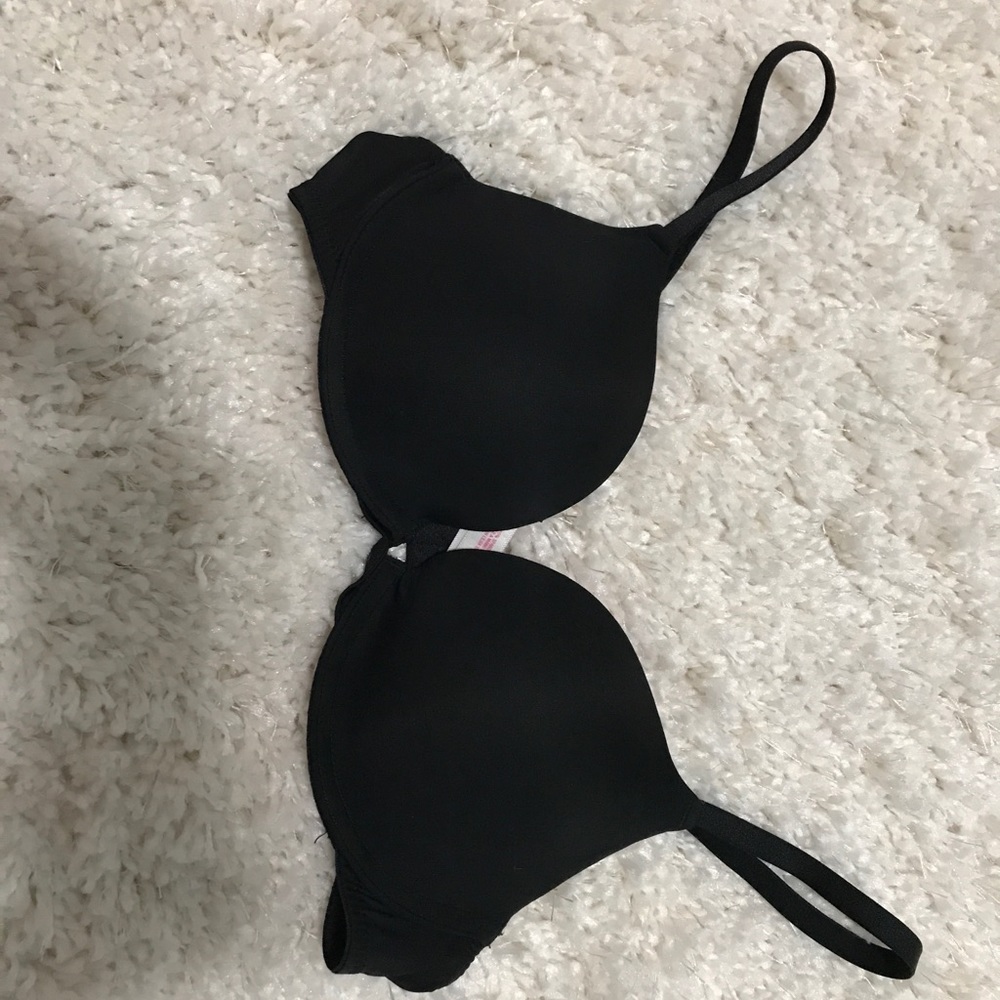 Black bra. Comfy and cute
